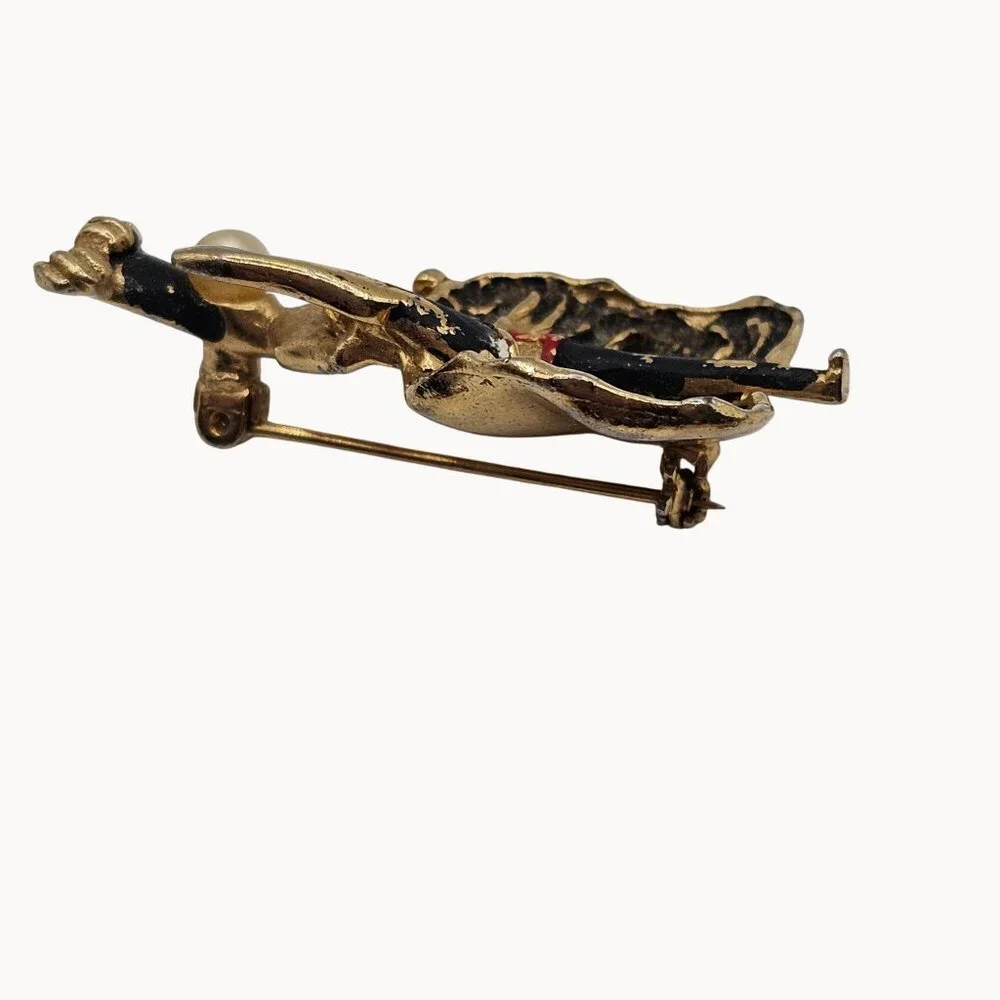 VTG Gold-Tone Enamel Painted Pearl Faced French Cabernet Cancan Dancer‎ Brooch